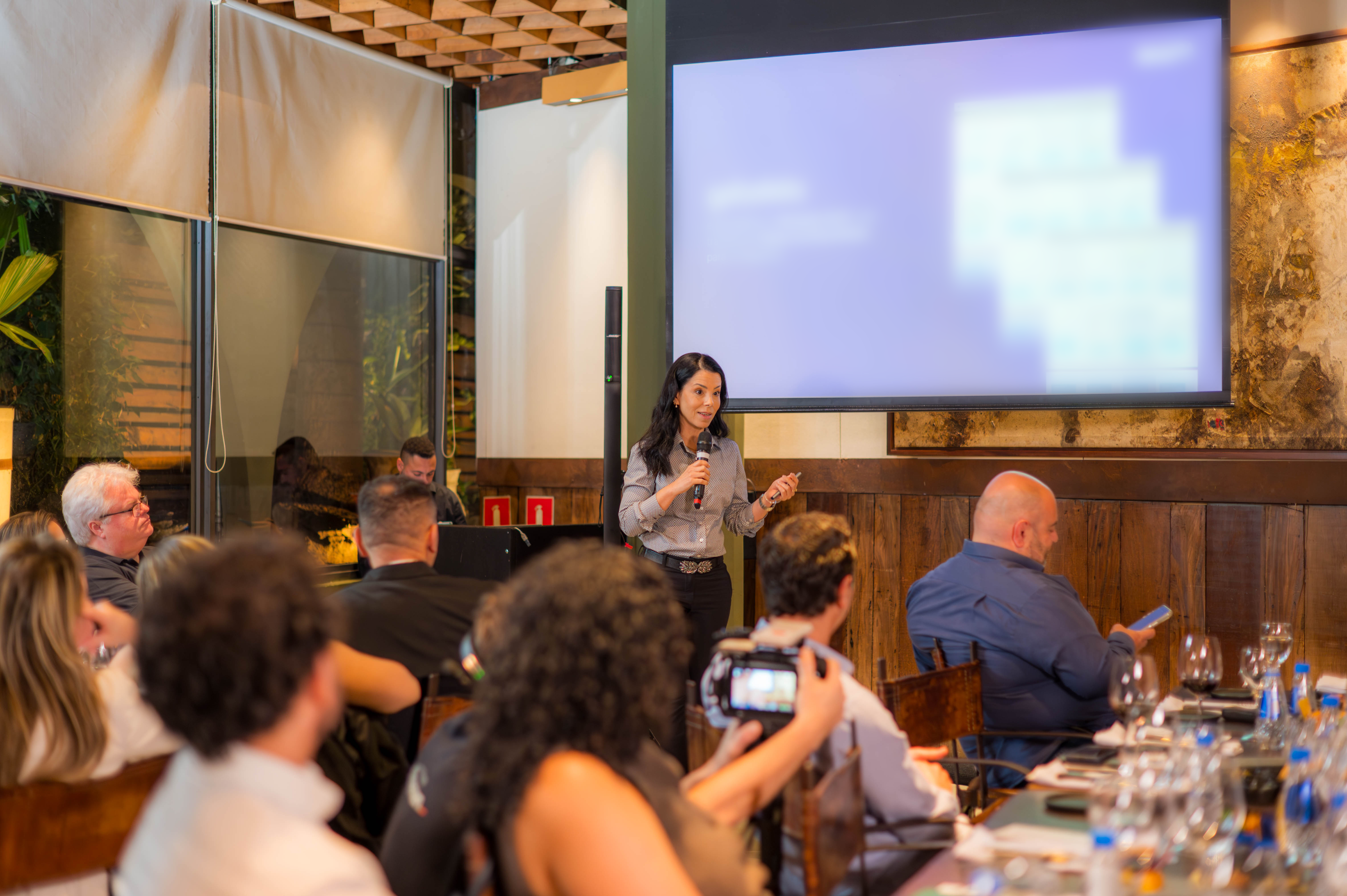 Experience Talks sobre IA na gestão de acordos em São Paulo