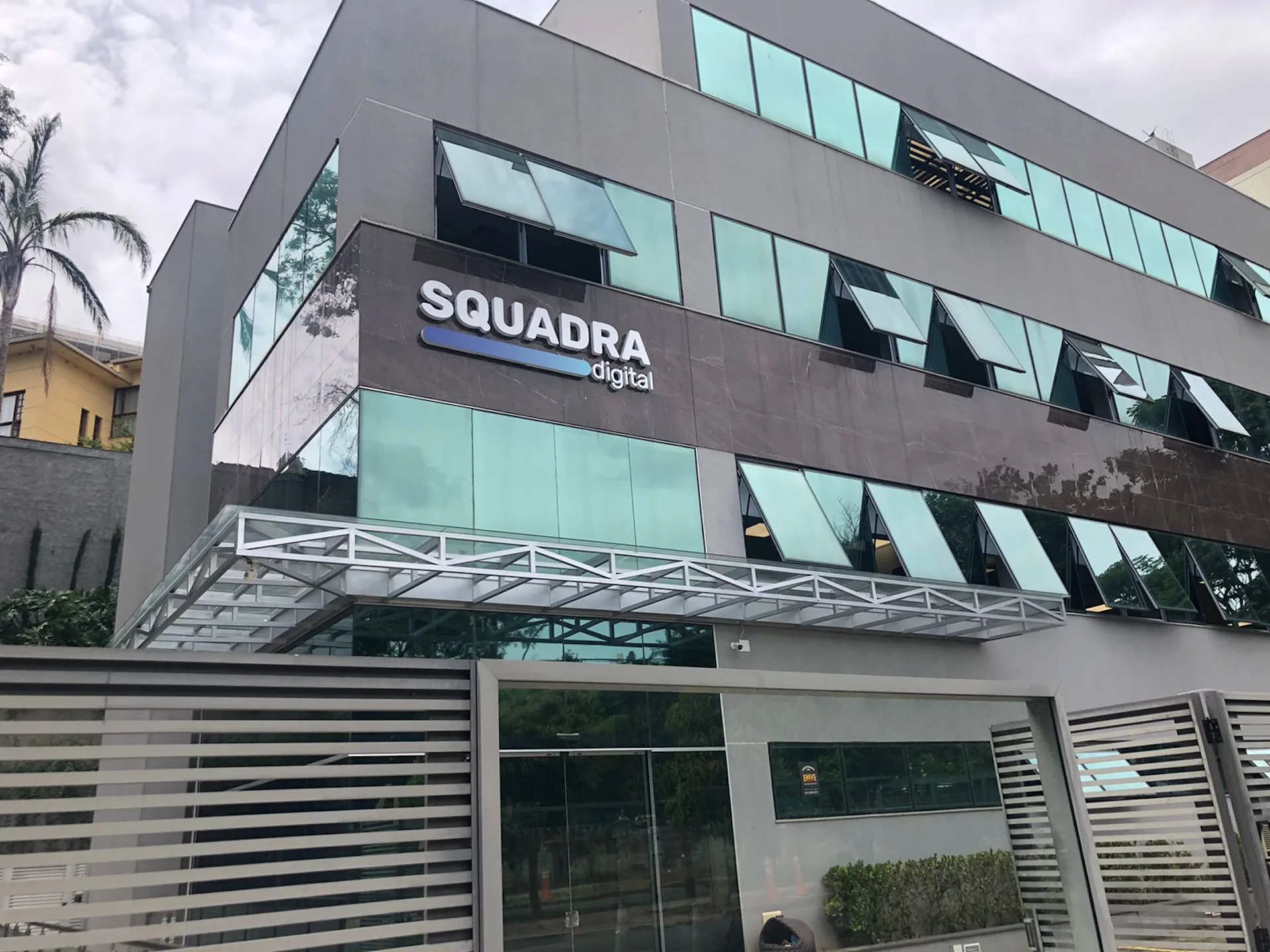 Imagem da sede da SQUADRA Digital em BH.