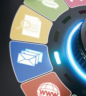 Um botão com a imagem de um robô e alguns ícones ao lado para selecionar.